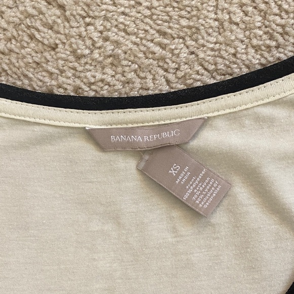 Banana Republic Black Floral Sequin Blouse size XS - Picture 6 of 7